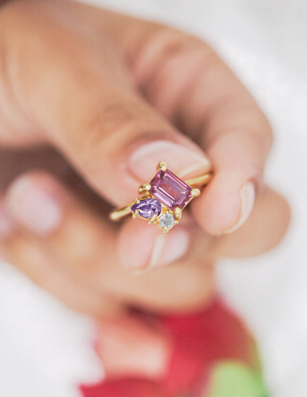 Anillo Ara Zafiro Rosa