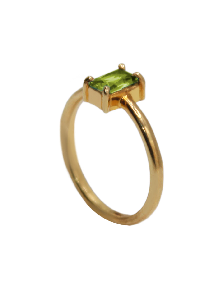 Anillo Sara Con Peridoto