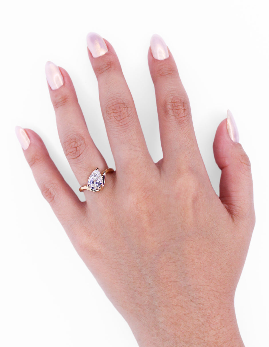 Anillo Compromiso Onda Pera