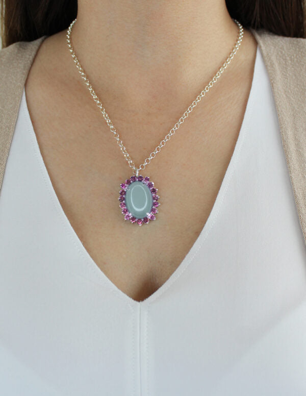 Collar Raquel piedras naturales calcedonia azul y rodolitas Sancjewelry