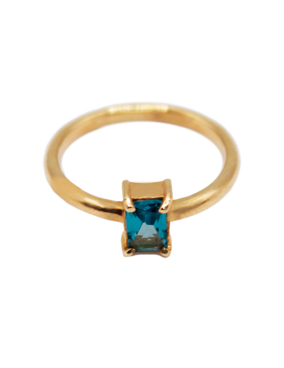 Anillo Sara Con Topacio Azul