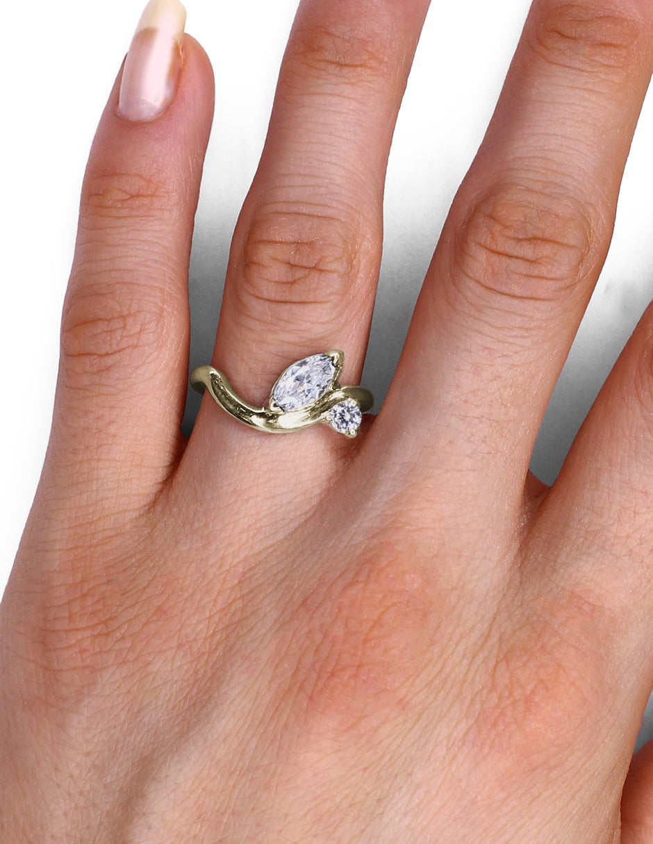 Anillo Compromiso Onda Marquise Oro amarillo Sancjewelry