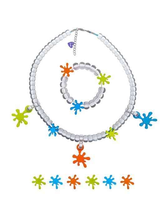 Set splash con pulsera, 3 pares de aretes y collar con charms intercambiables en formas splash colores naranja, verde limon y azul